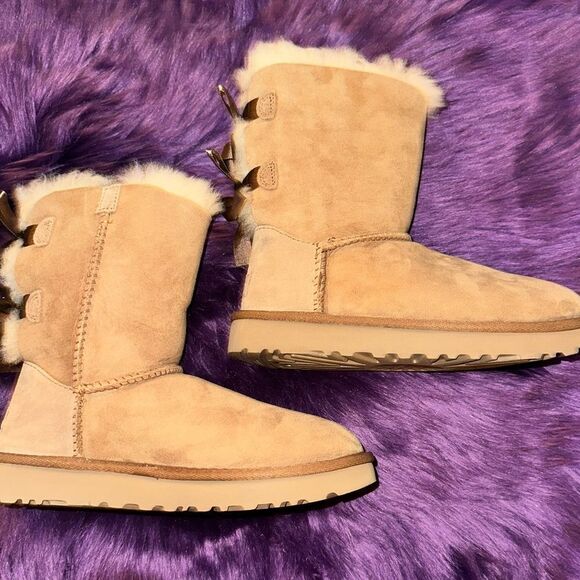 Ugg women’s Bailey Bow II, size 5, camel color. Brand new! - Picture 8 of 12